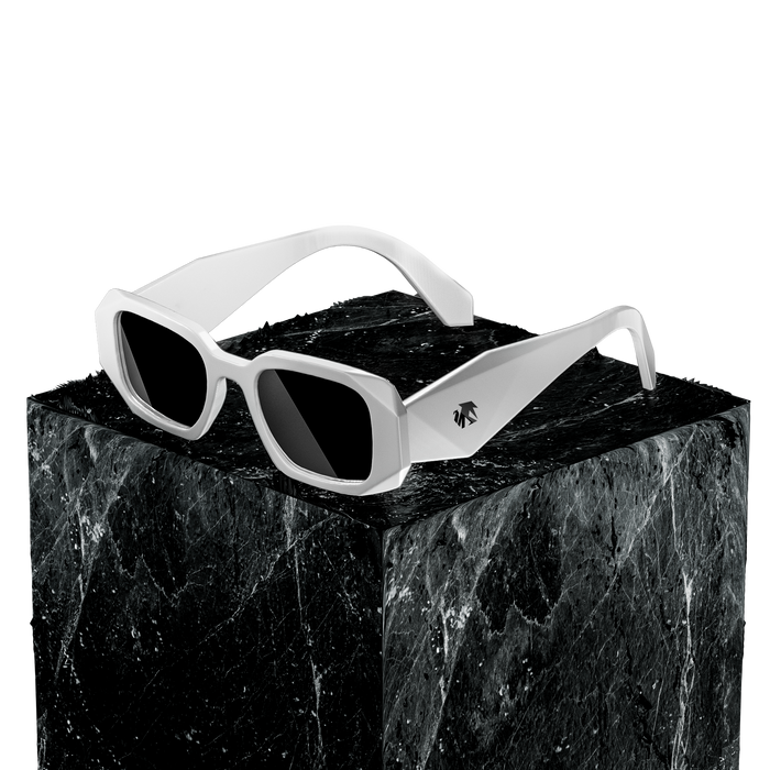 GRIFO - ADARA WHITE